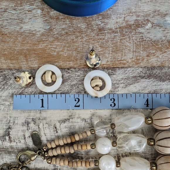 Treska Mixed Material Necklace, Bracelet, Earring Set - Picture 12 of 13